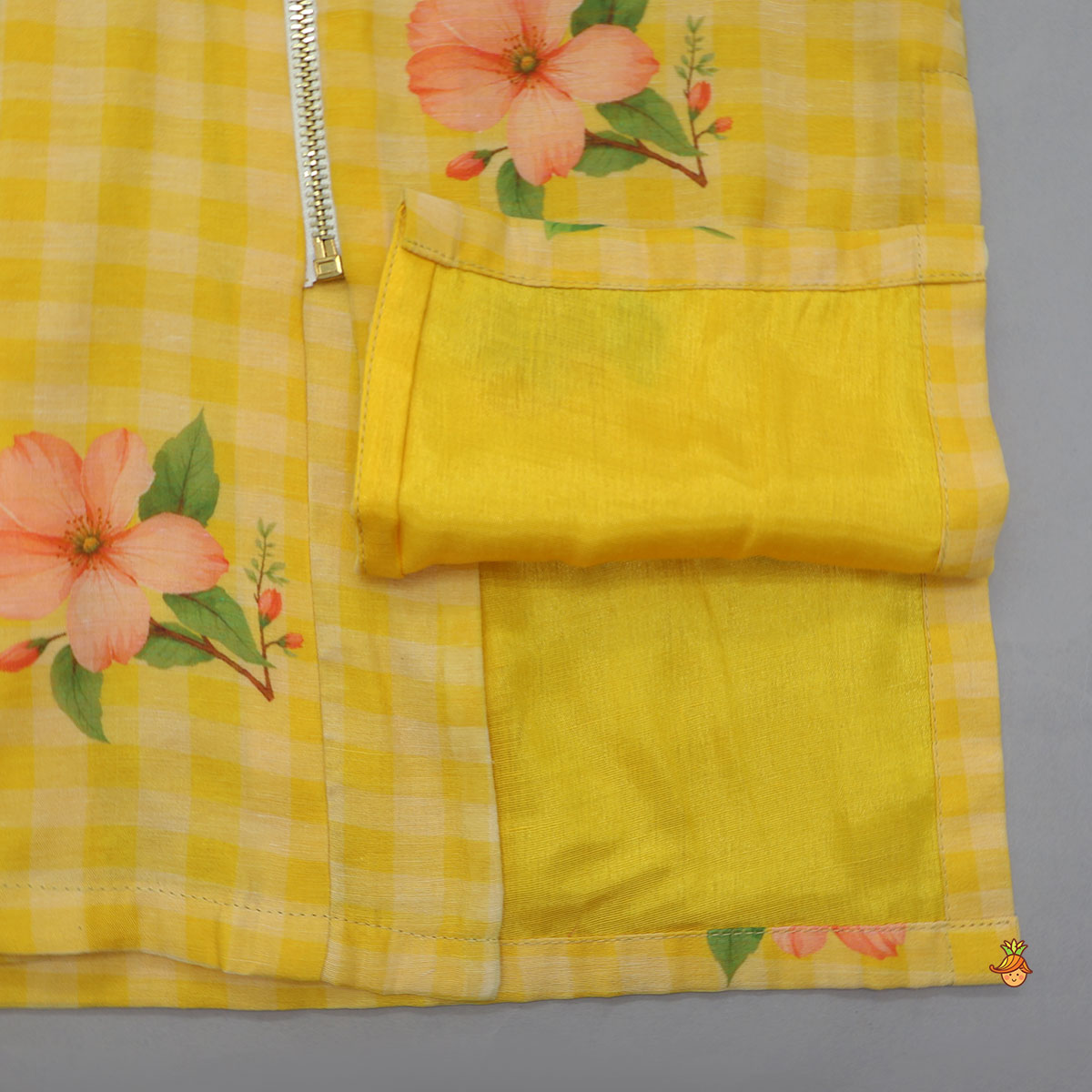 Pre Order: Floral Checkered Elegant Kurta And Pyjama