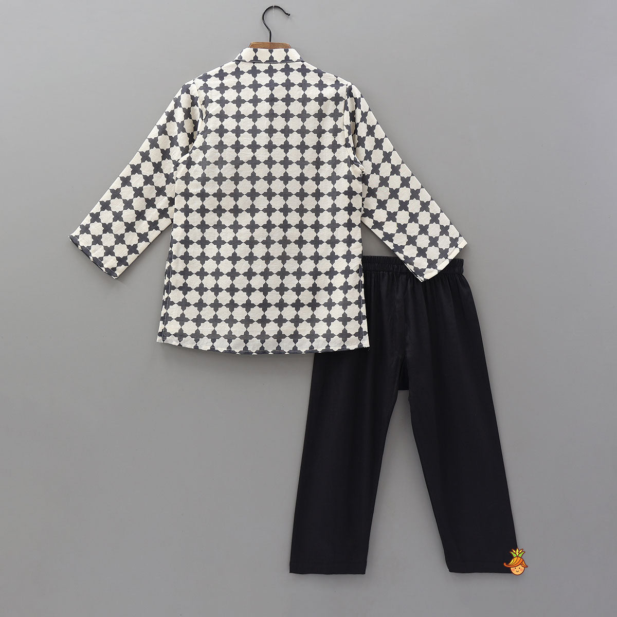 Pre Order: Faux Mirror Work Kurta And Pyjama