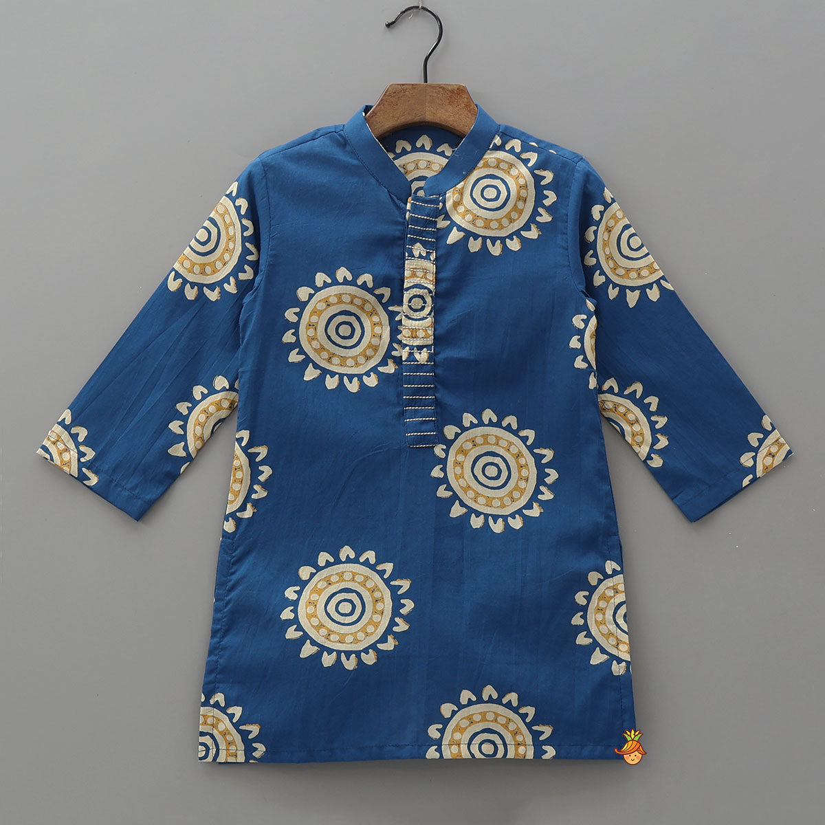 Pre Order: Soft Cotton Printed Ethnic Kurta With Open Jacket And Pyjama