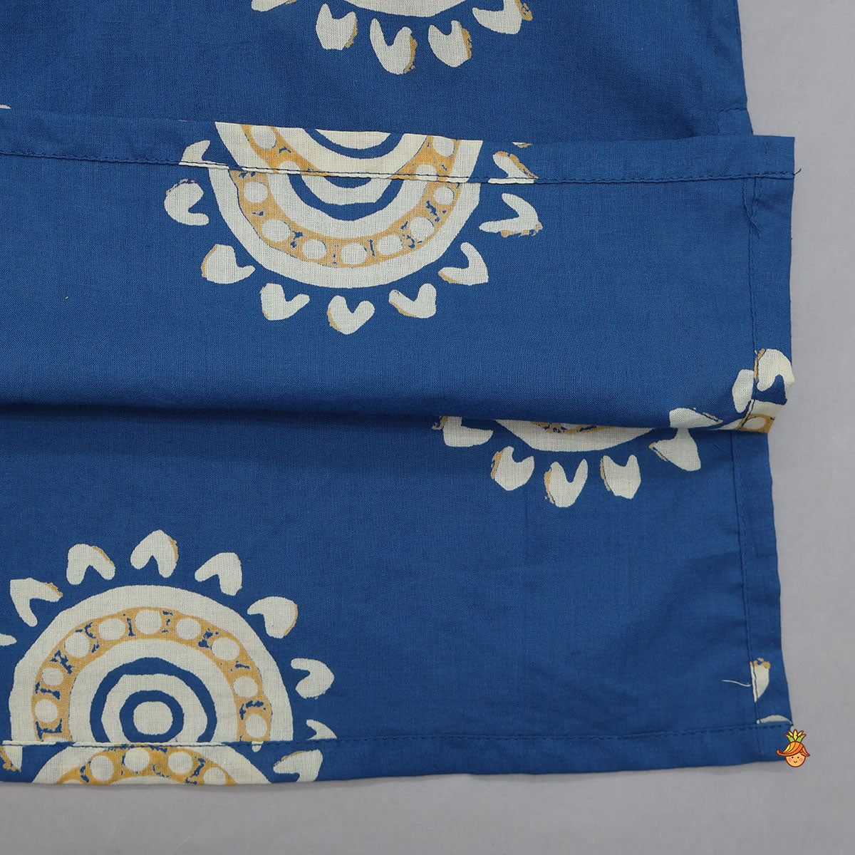 Pre Order: Soft Cotton Printed Ethnic Kurta With Open Jacket And Pyjama