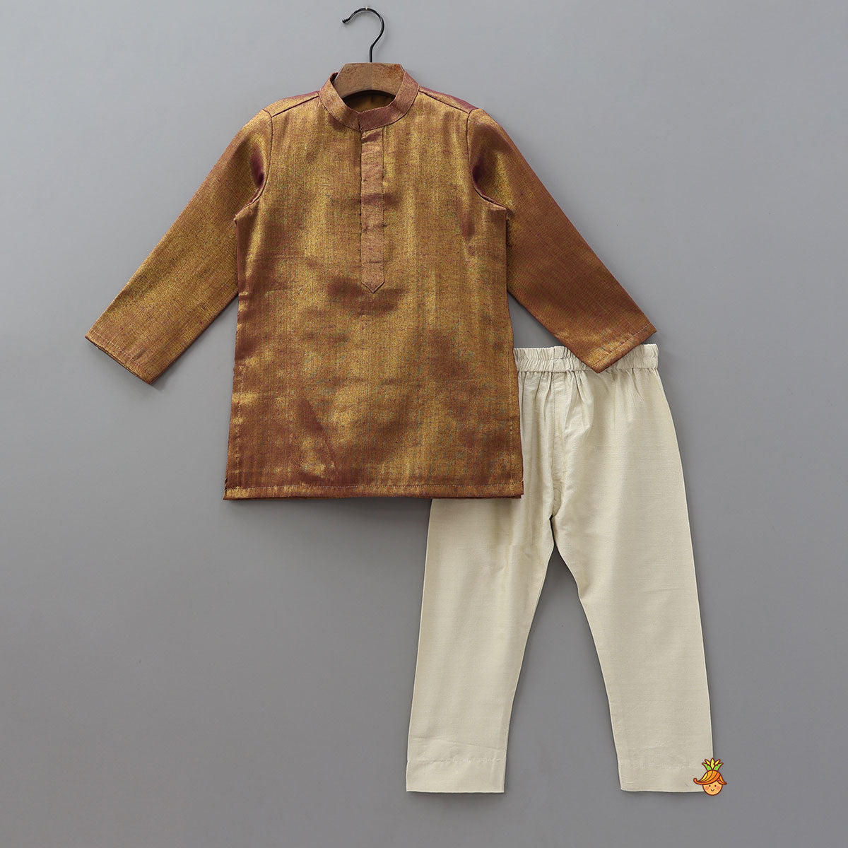 Pre Order: Shimmery Kurta With Patchwork Detailed Jacket And Pyjama