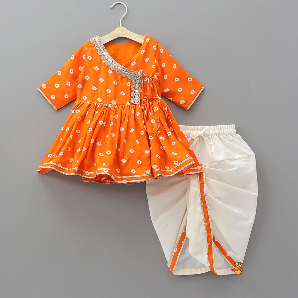 Pre Order: Bandhani Printed Angarkha And Dhoti With Mukut
