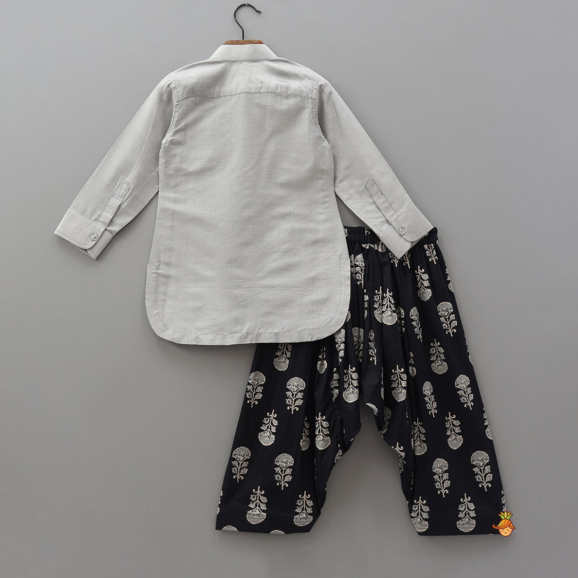 Curved Hem Kurta And Salwar