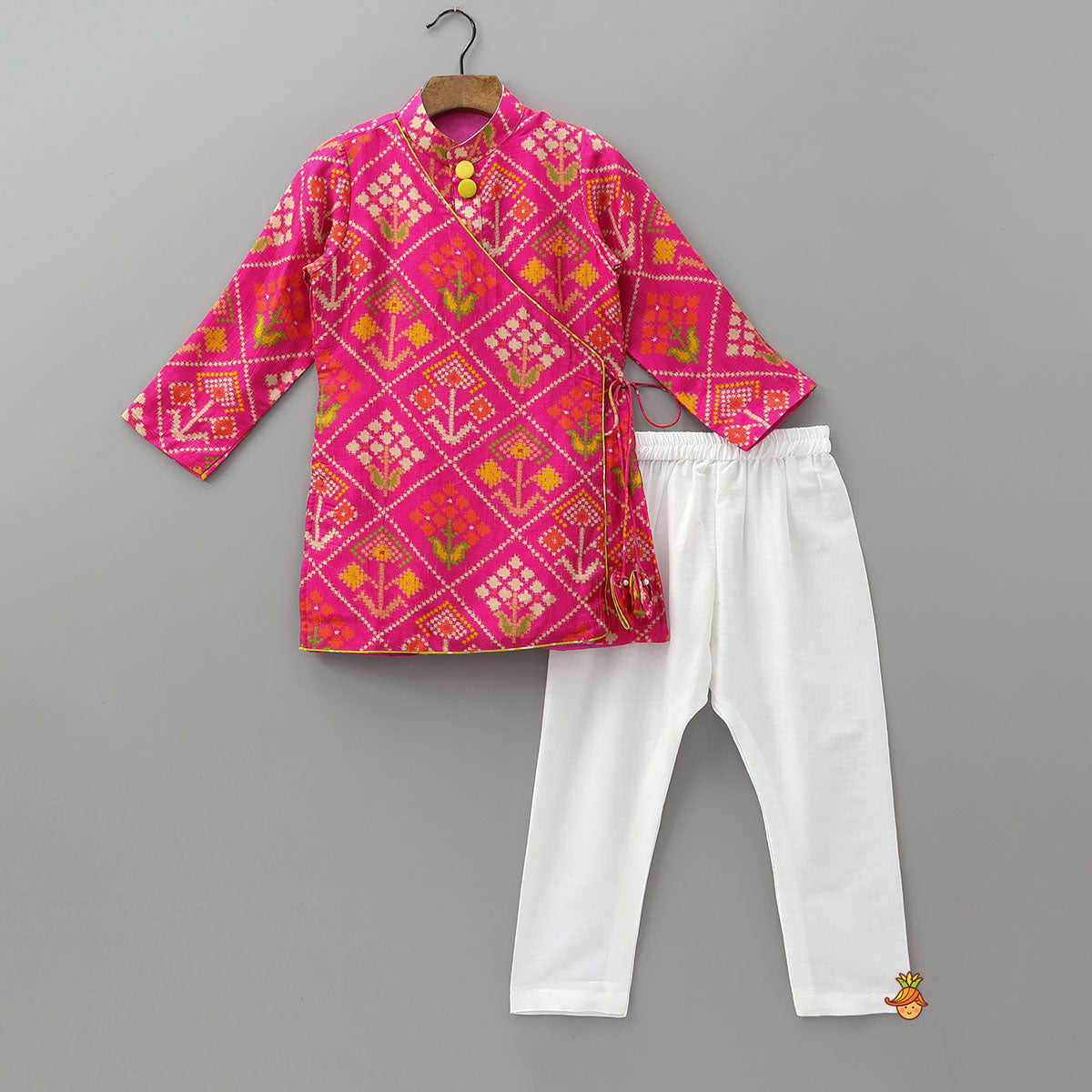 Pre Order: Side Knot Style Kurta And Pyjama