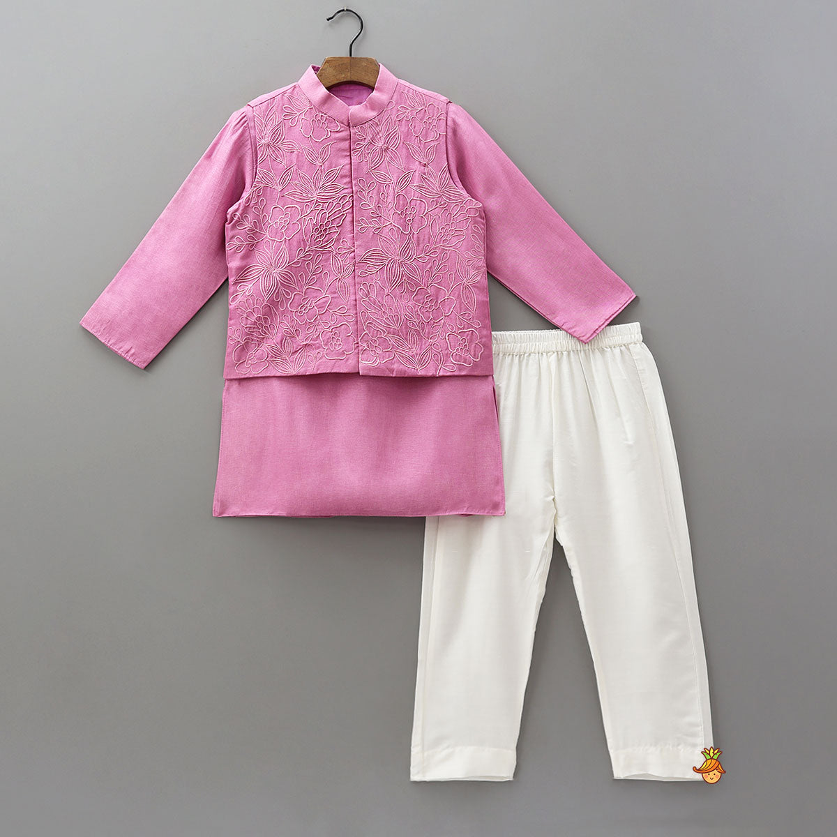 Pre Order: Ethnic Kurta With Thread Embroidered Jacket And Pyjama