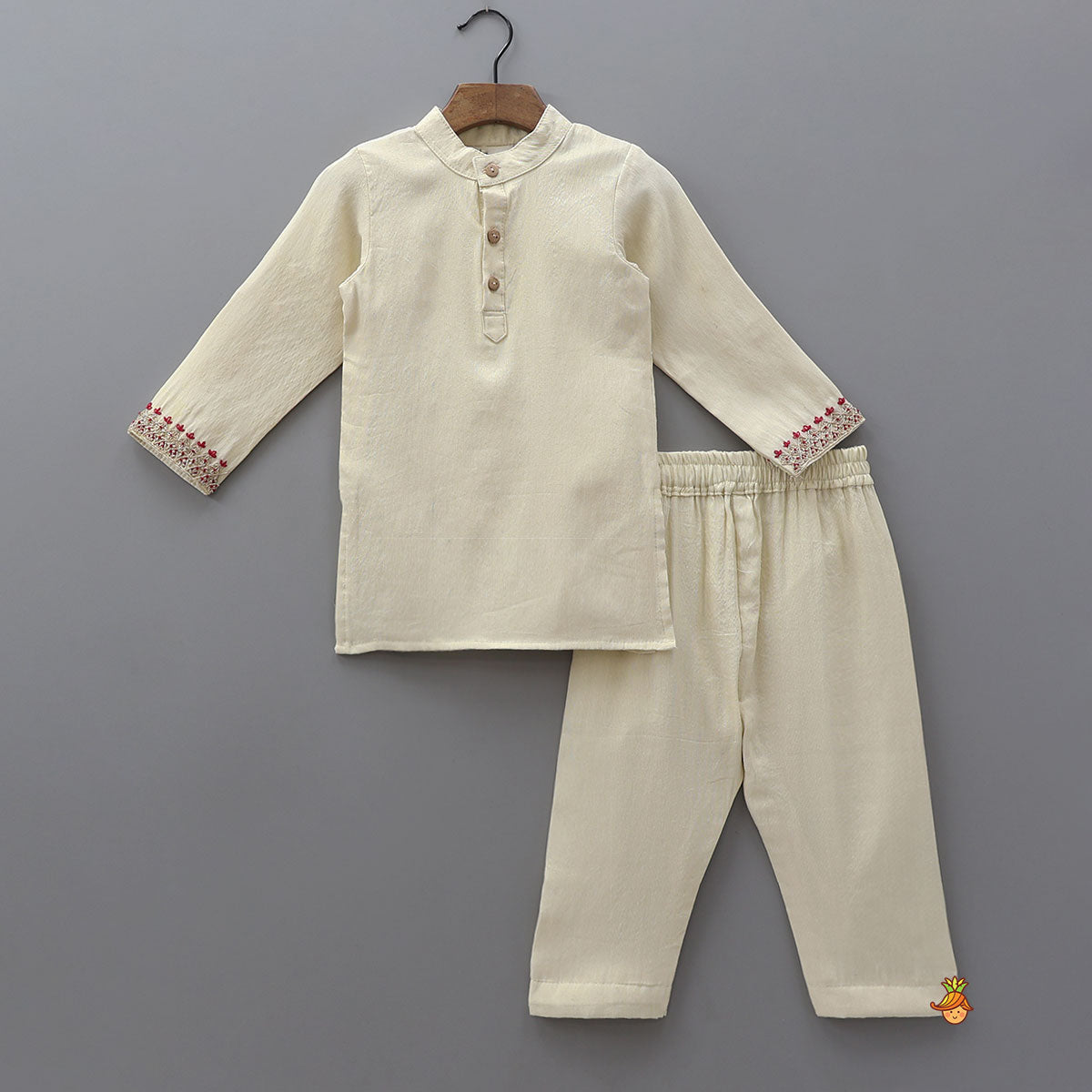 Pre Order: Shimmery Kurta With Contrasting Jacket And Pyjama