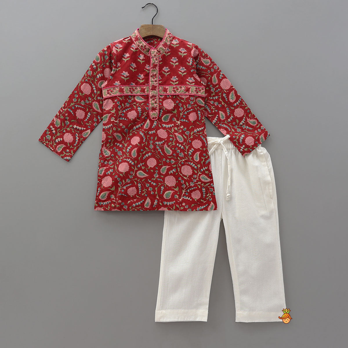 Pre Order: Floral Hand Block Printed Cotton Kurta With Pocket Detail Pyjama