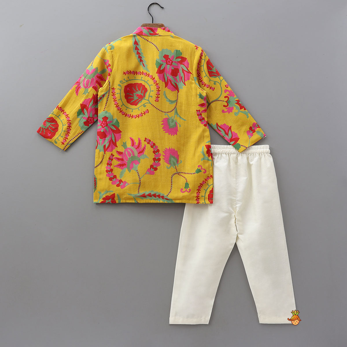 Pre Order: Festive Floral Printed Kurta With Pyjama