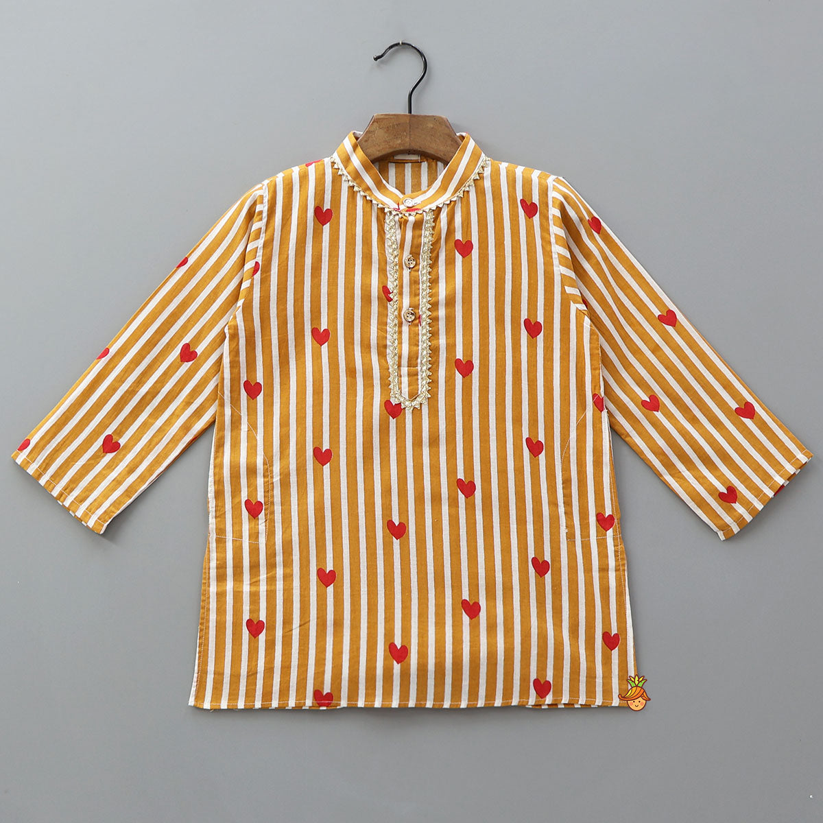 Pre Order: Heart Printed Striped Kurta With Pyjama