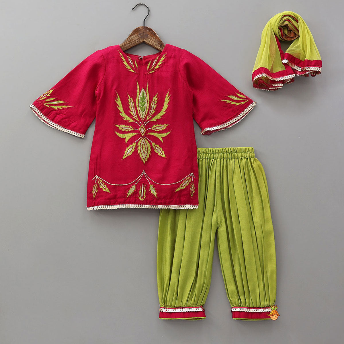 Pre Order: Floral Zari Detailed Kurti With Pleated Pants And Dupatta