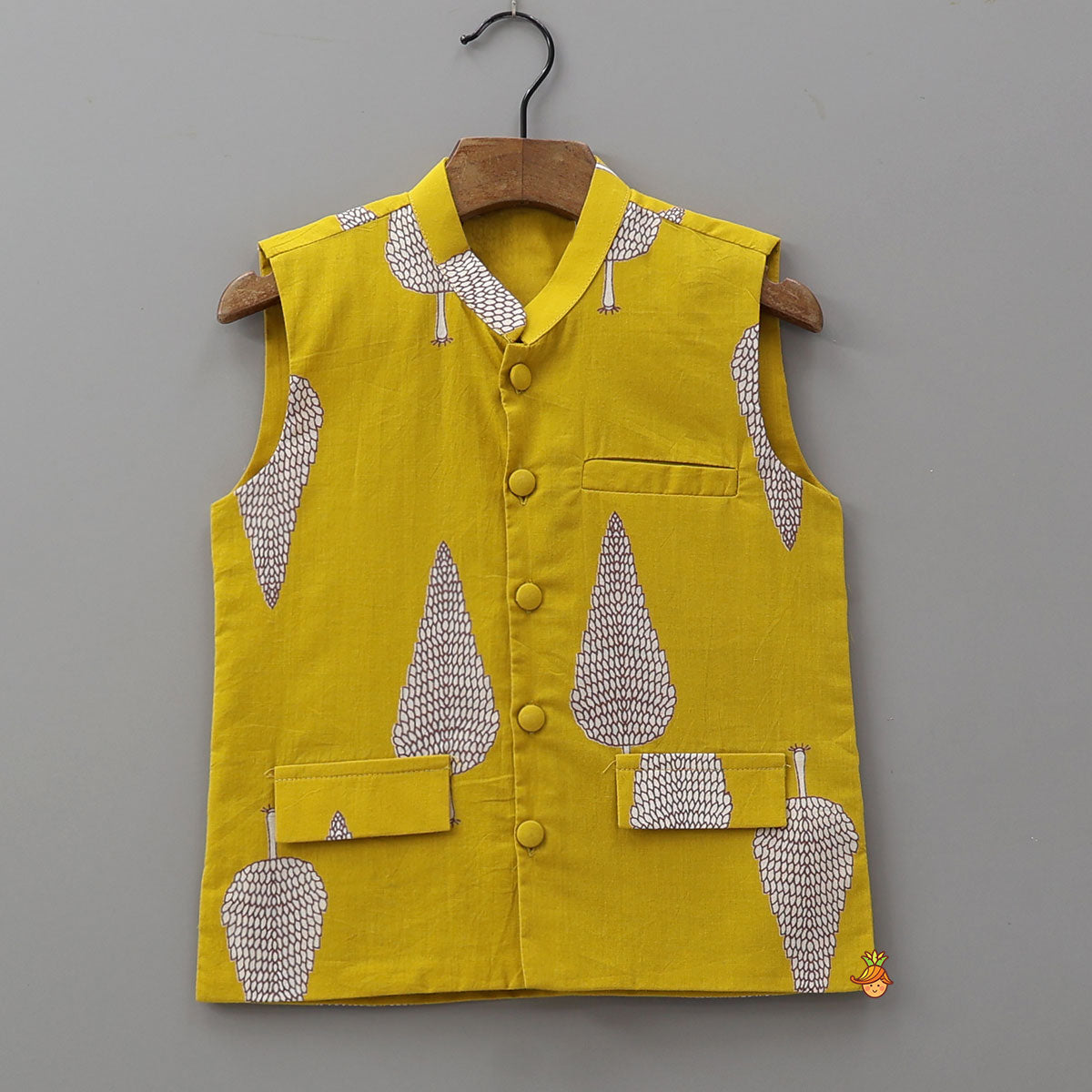 Pre Order: Pin Tuck Cotton Ethnic Kurta With Pocket Detail Jacket And Pyjama
