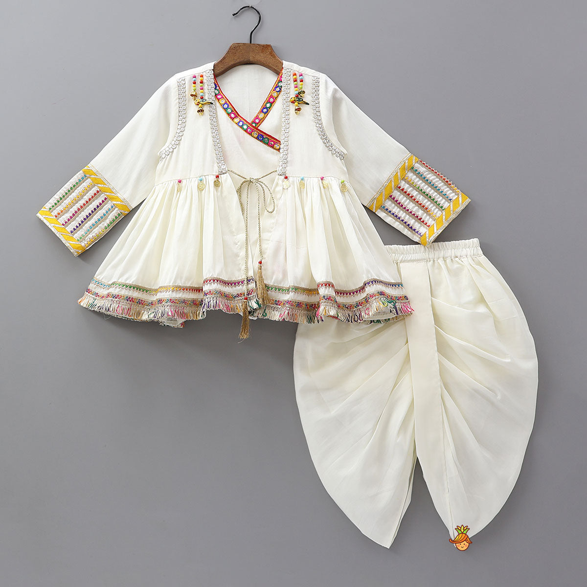 Pre Order: Contrasting Faux Mirror Lace Detailed Kediya With Dhoti And Head Band