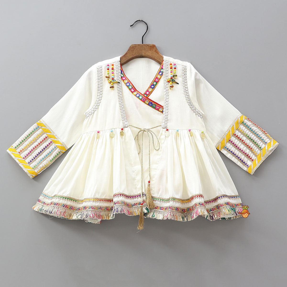 Pre Order: Contrasting Faux Mirror Lace Detailed Kediya With Dhoti And Head Band