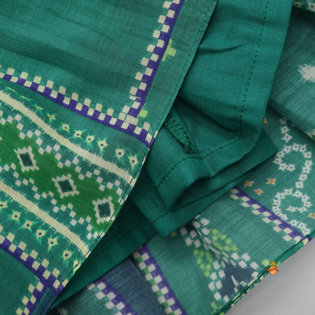 Pre Order: Faux Mirror Hand Embroidered Kurti And Pant