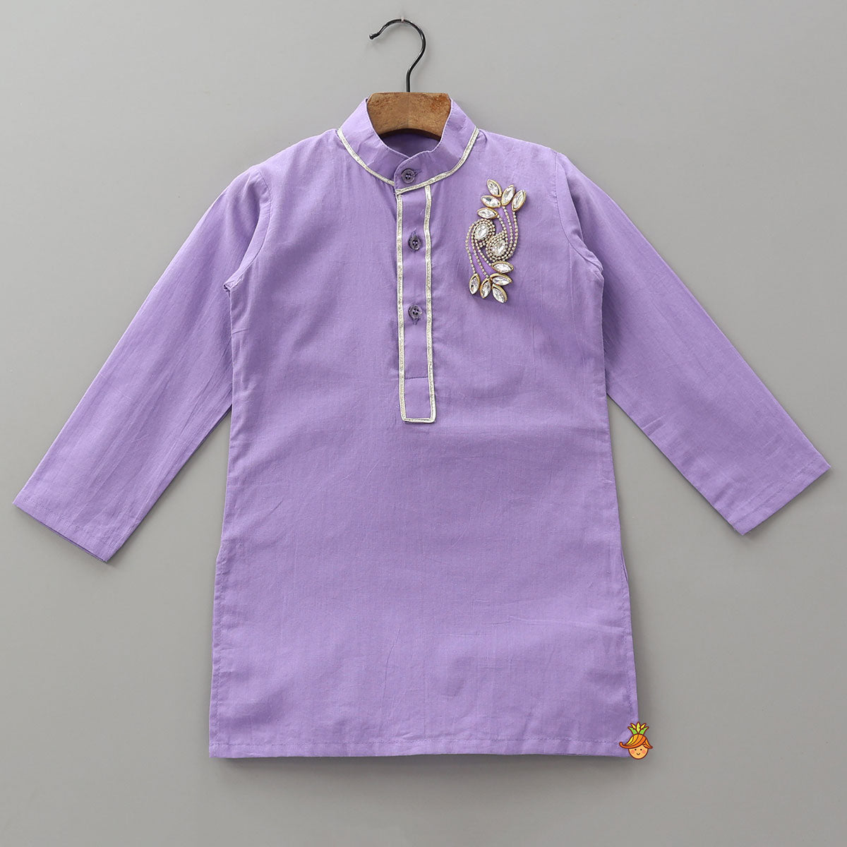 Pre Order: Embellished Classic Kurta With Lurex Striped Dhoti