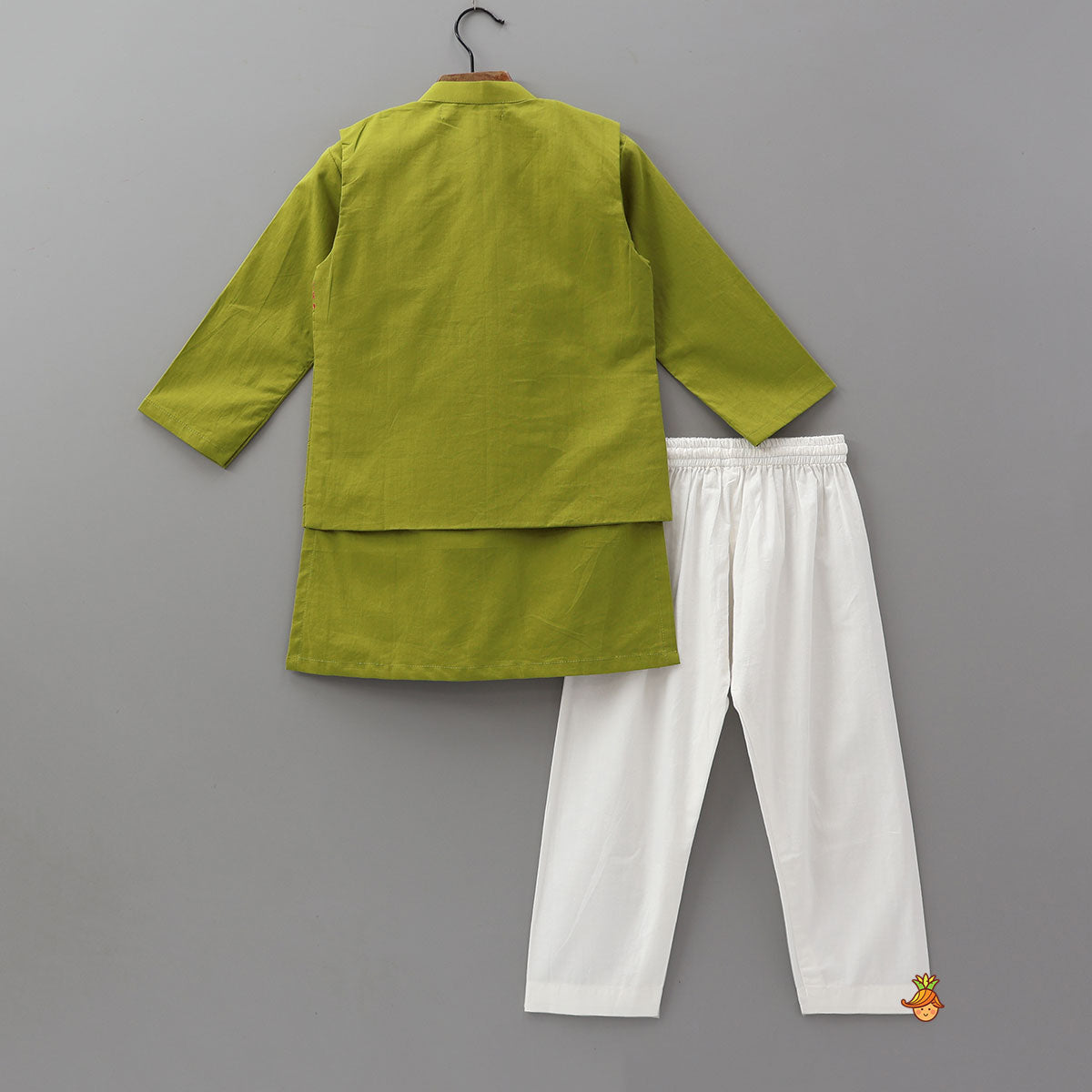Pre Order: Ethnic Kurta With Side Button Detail Jacket And Pyjama
