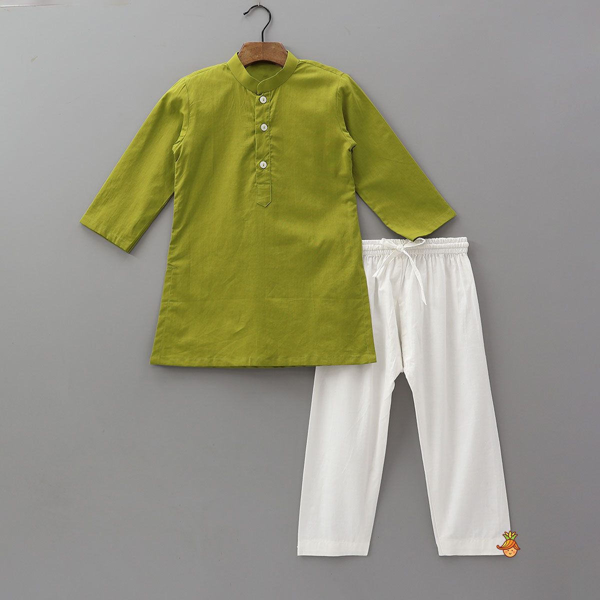 Pre Order: Ethnic Kurta With Side Button Detail Jacket And Pyjama