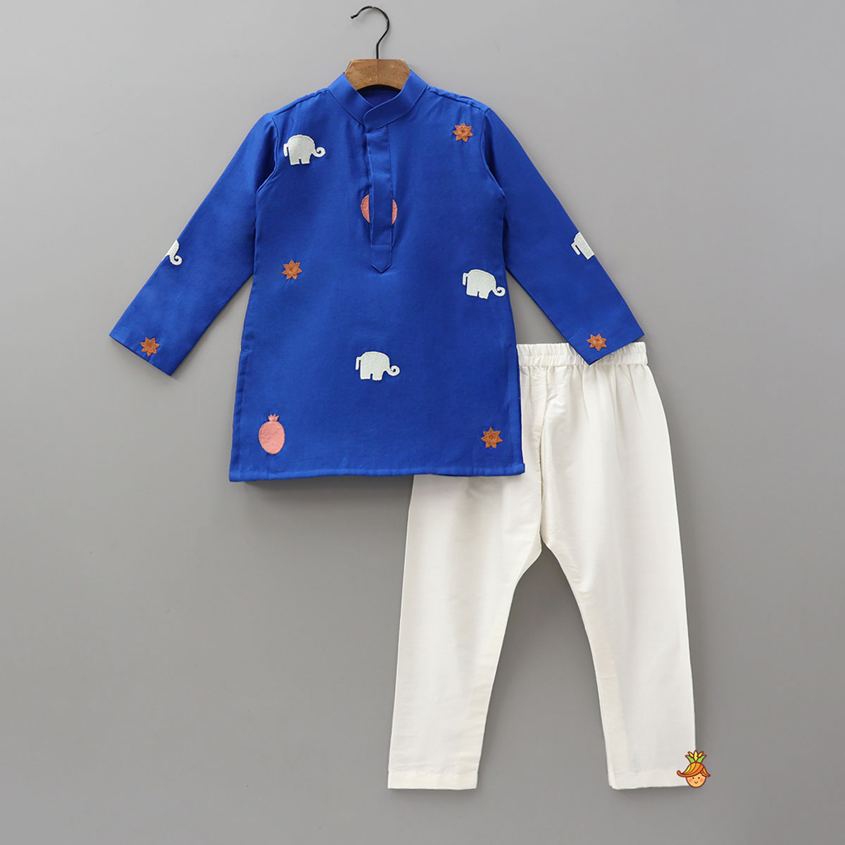 Minimal Embroidered Kurta And Pyjama
