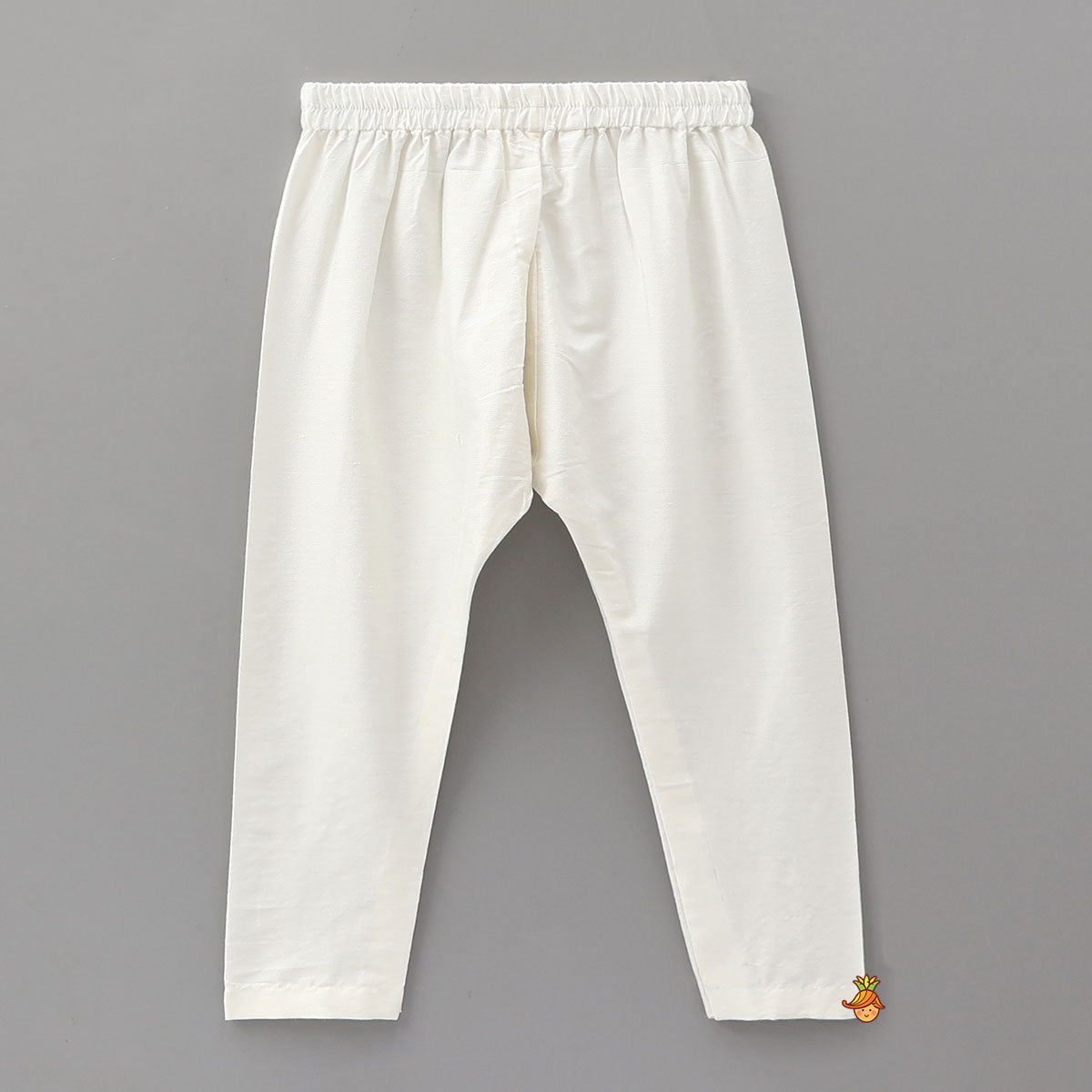 Minimal Embroidered Kurta And Pyjama