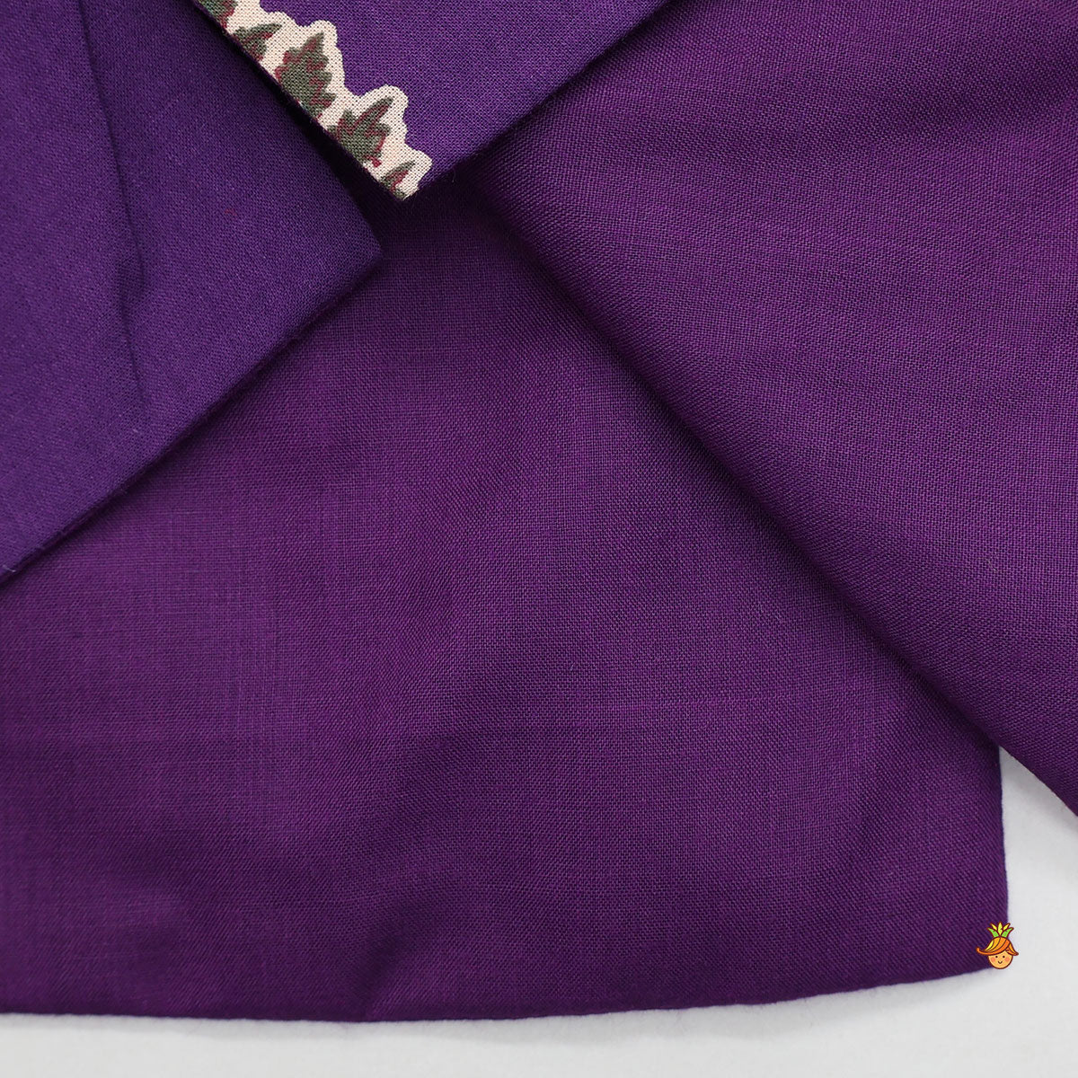 Pre Order: Thread Work Front Placket Cotton Ethnic Kurta With Open Jacket And Pyjama