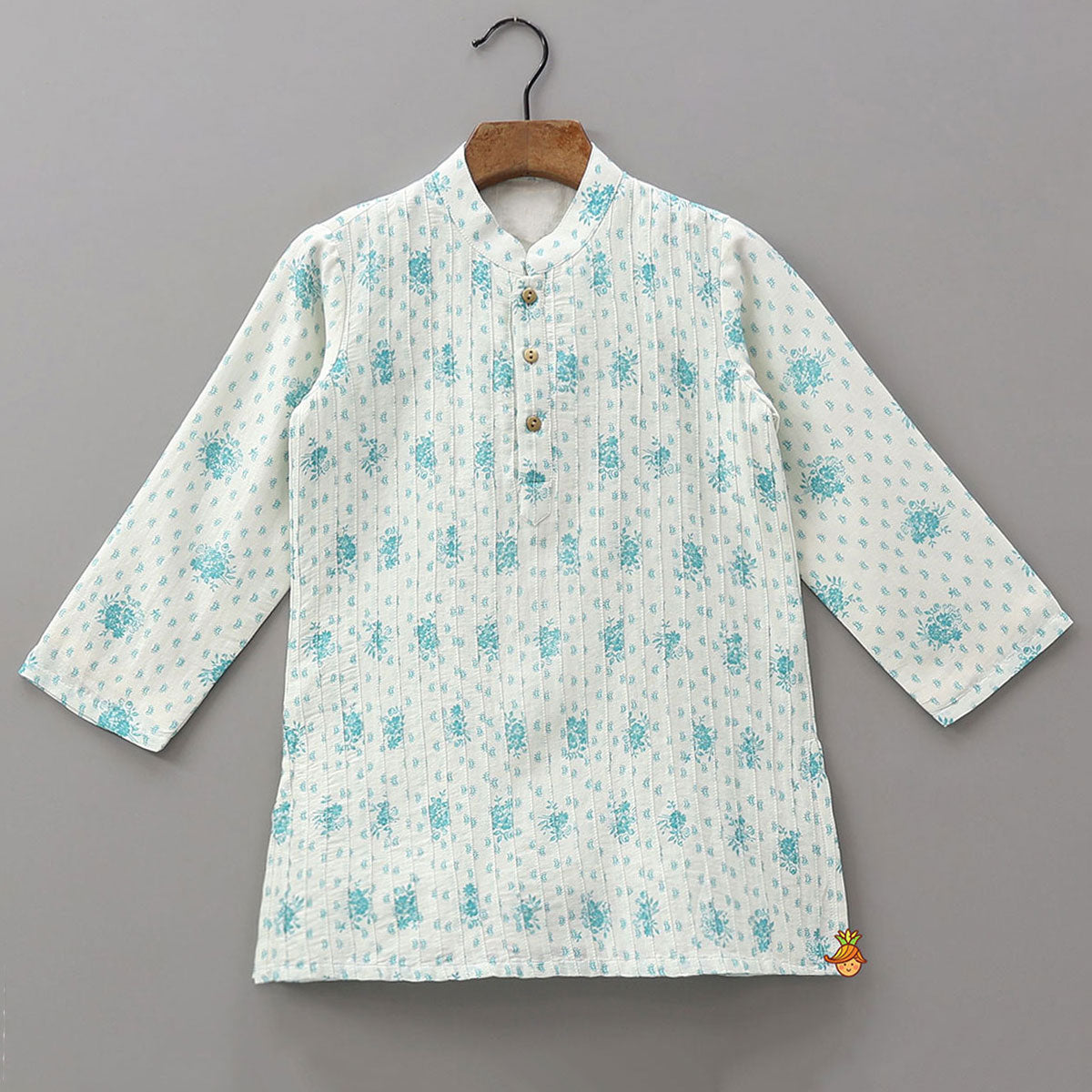 Pre Order: Pin Tuck Detailed Printed Traditional Kurta And Pyjama