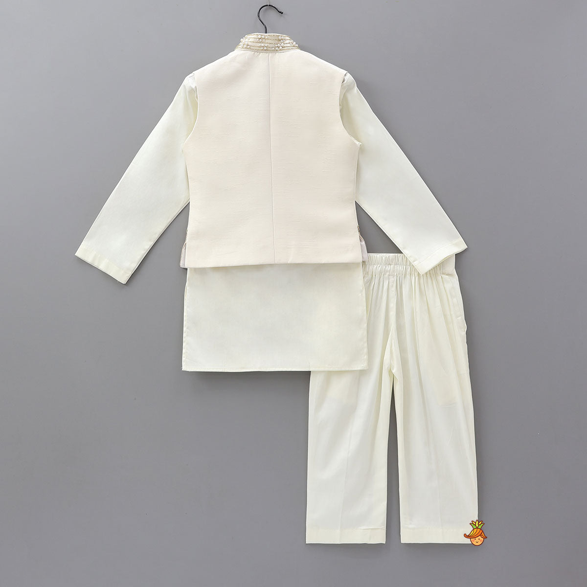 Pre Order: Ethnic Kurta With Embroidered Jacket And Pyjama