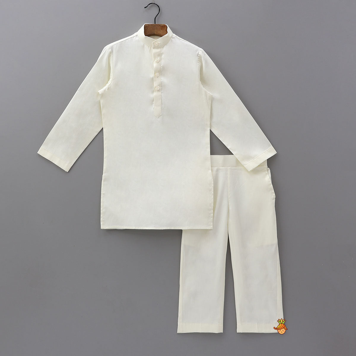 Pre Order: Ethnic Kurta With Embroidered Jacket And Pyjama
