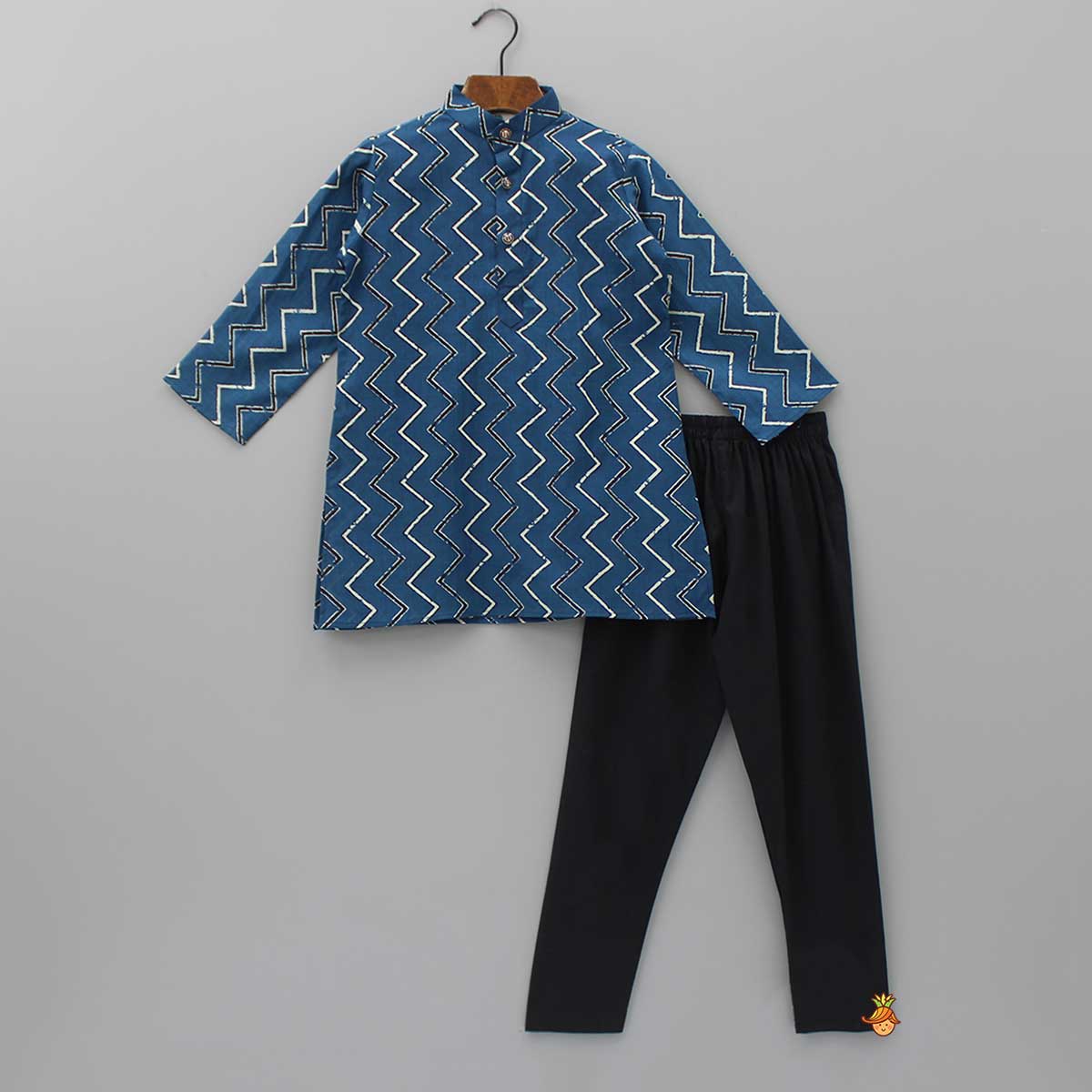 Chevron Blue Kurta With Printed Open Jacket And Black Churidar