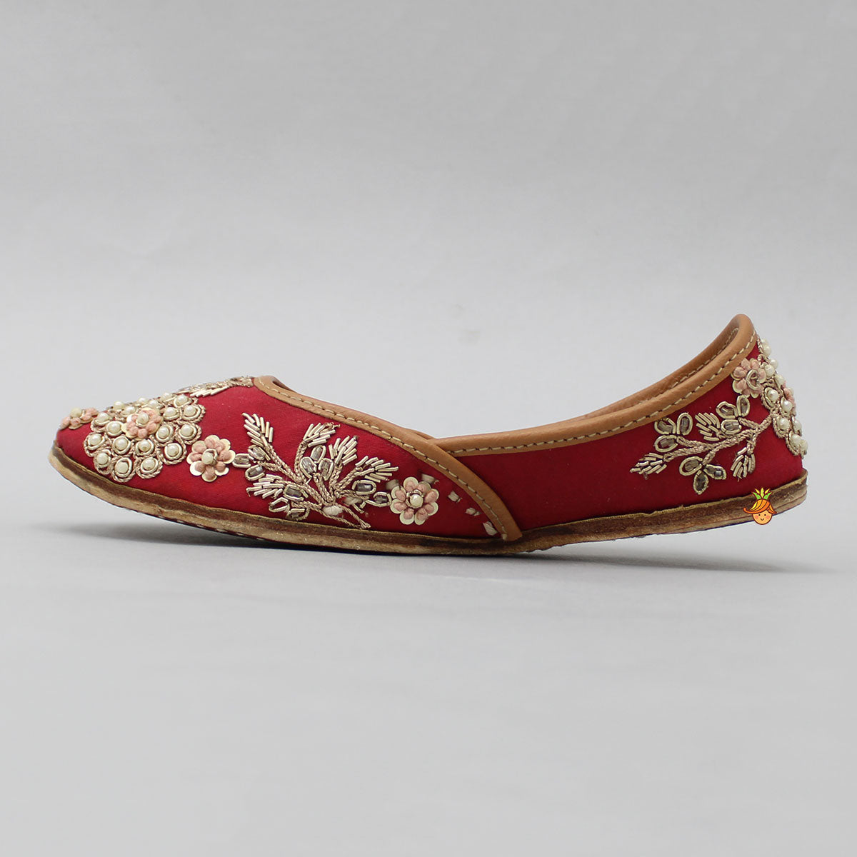 Pretty Pearl And Zardozi Embroidered Red Jutti