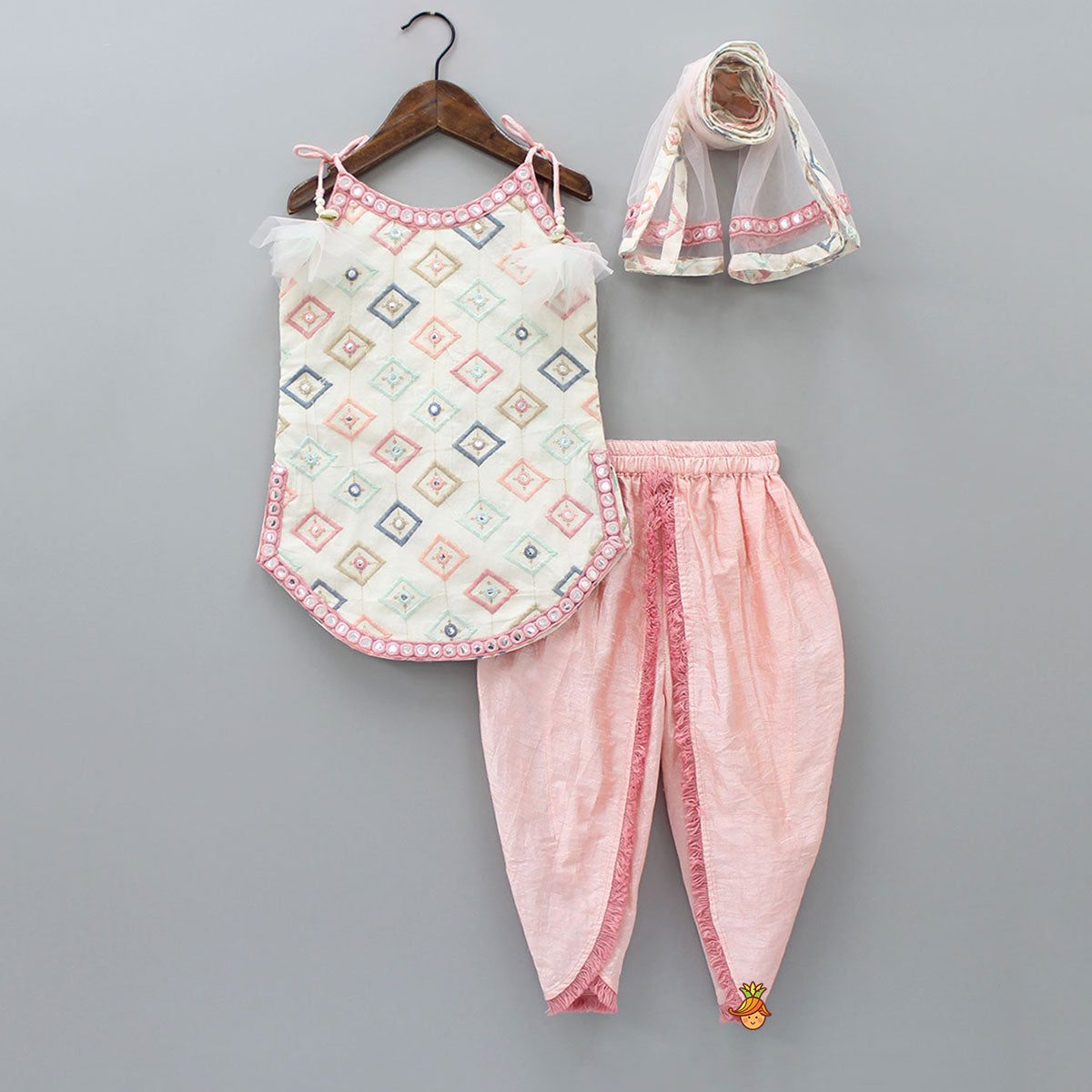 Abhla Work Off White Kurti And Dhoti With Dupatta
