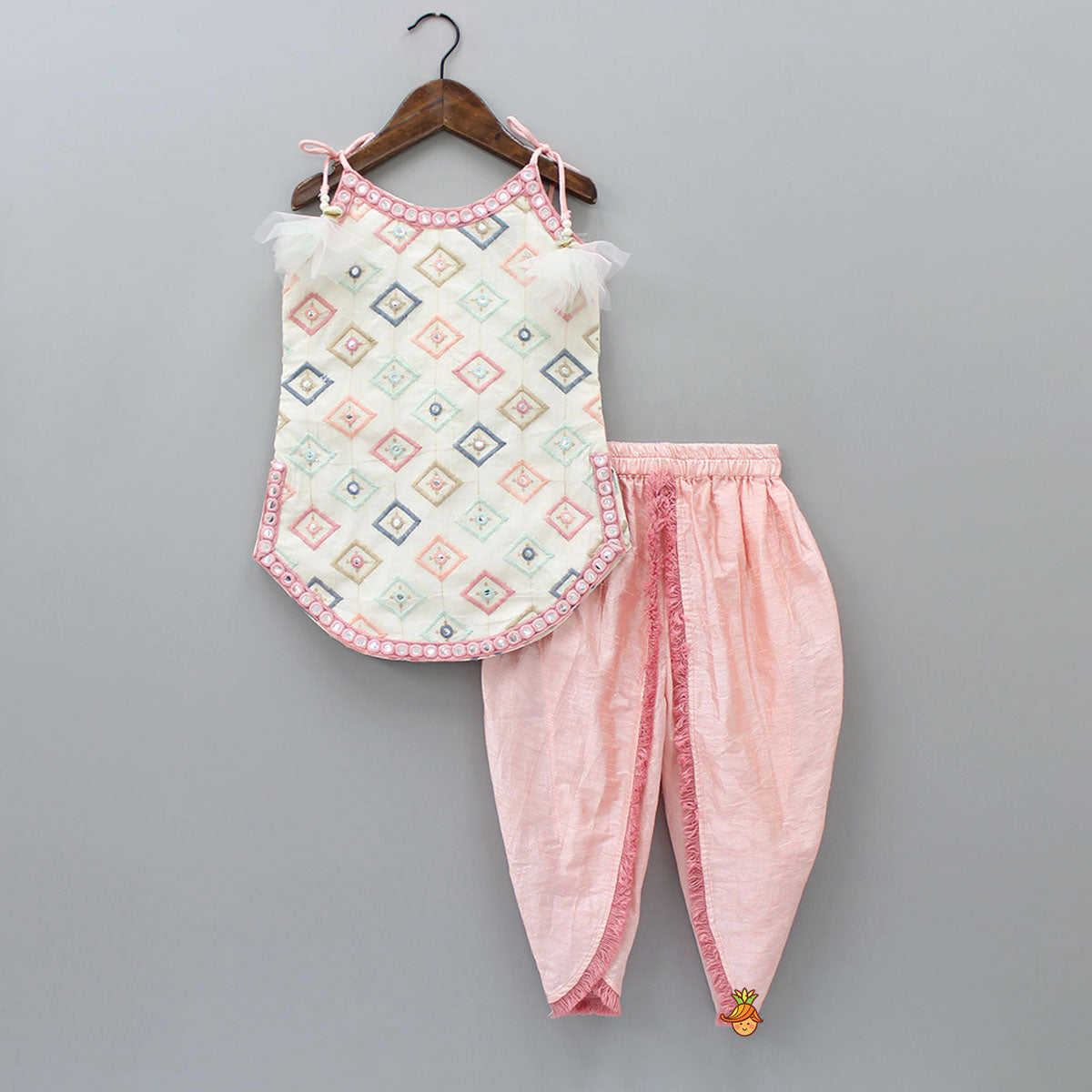 Abhla Work Off White Kurti And Dhoti With Dupatta