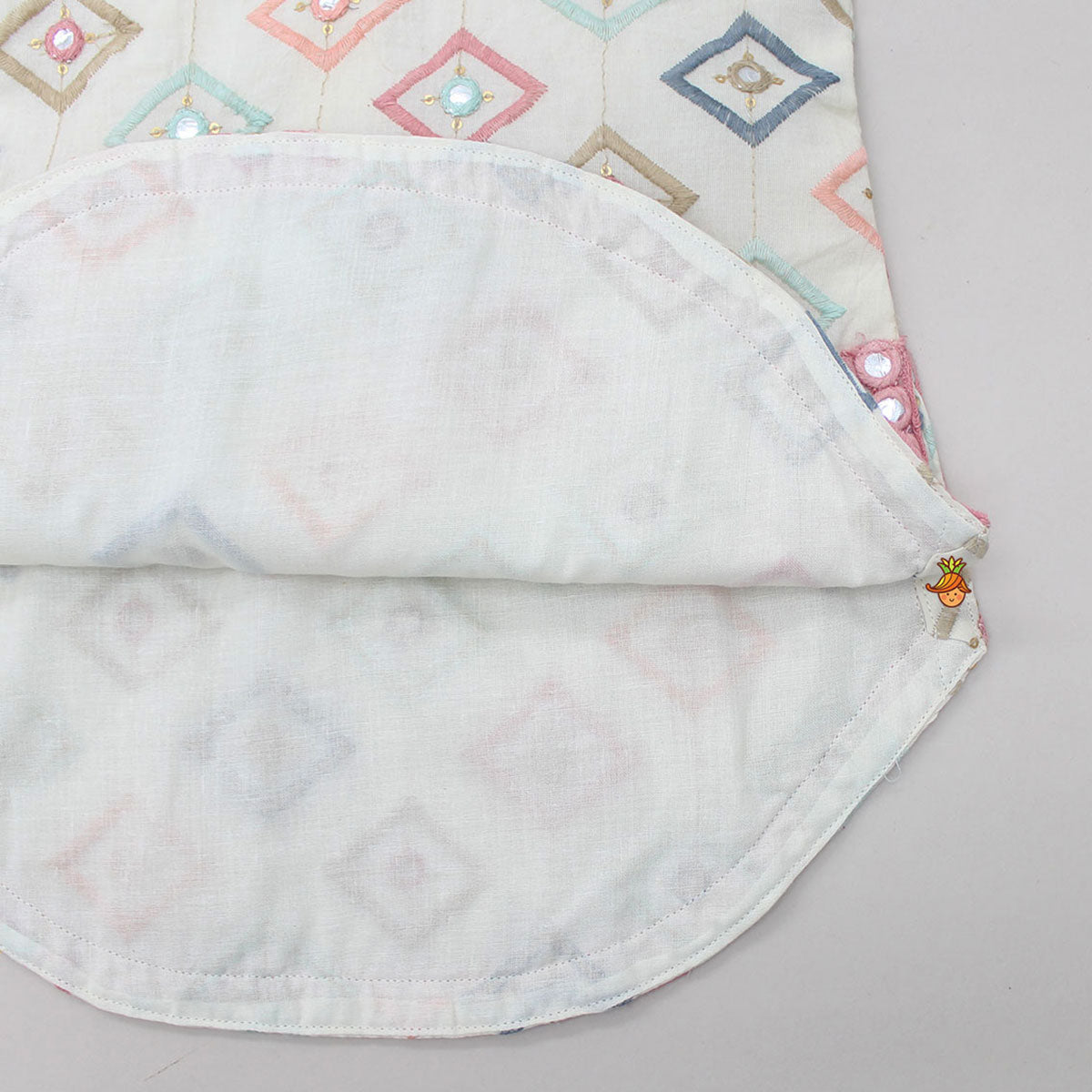 Abhla Work Off White Kurti And Dhoti With Dupatta