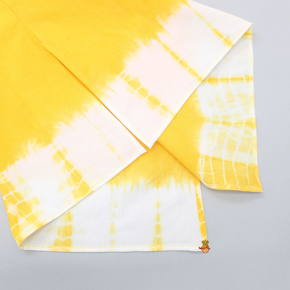 Shibori Printed Ethnic Kurta With Off White And Mustard Yellow Dhoti