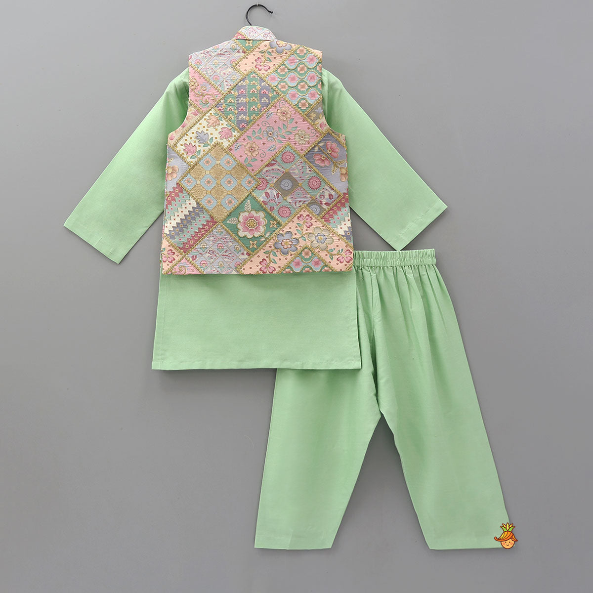 Pre Order: Green Kurta With Cotton Silk Embroidered Jacket And Pyjama
