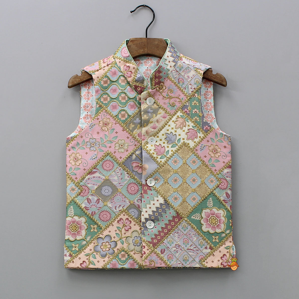 Pre Order: Green Kurta With Cotton Silk Embroidered Jacket And Pyjama