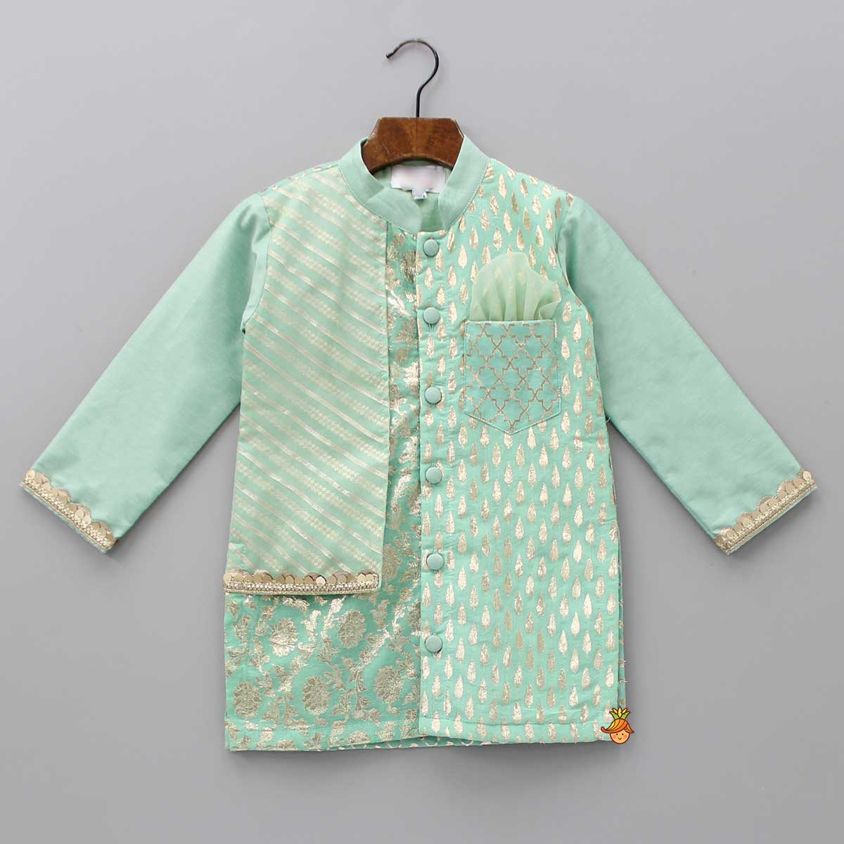 Pre Order: Attached Flap Patch Pocket Green Kurta And Off White Pyjama