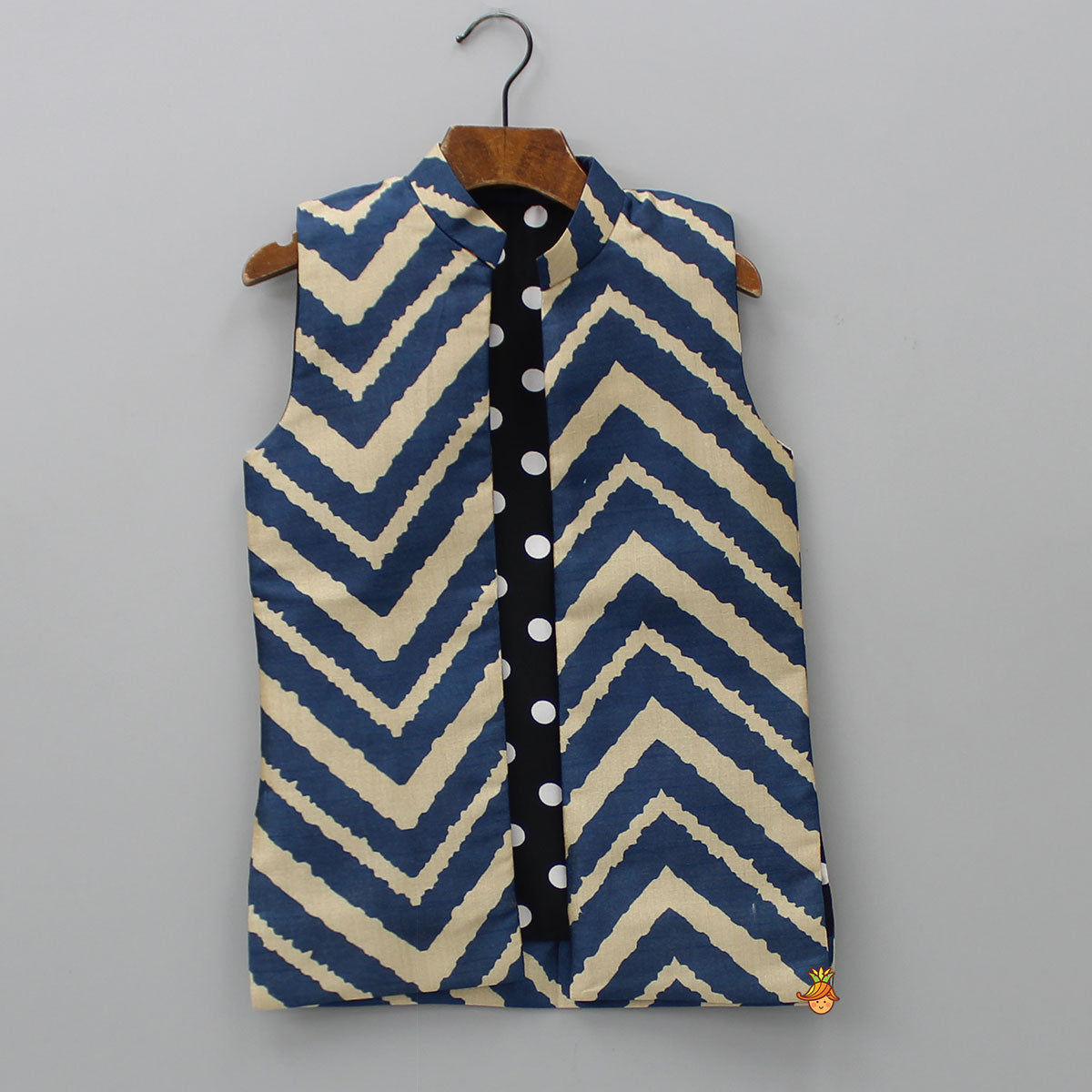 Pre Order: Blue Kurta With Chevron Printed Jacket And Pyjama