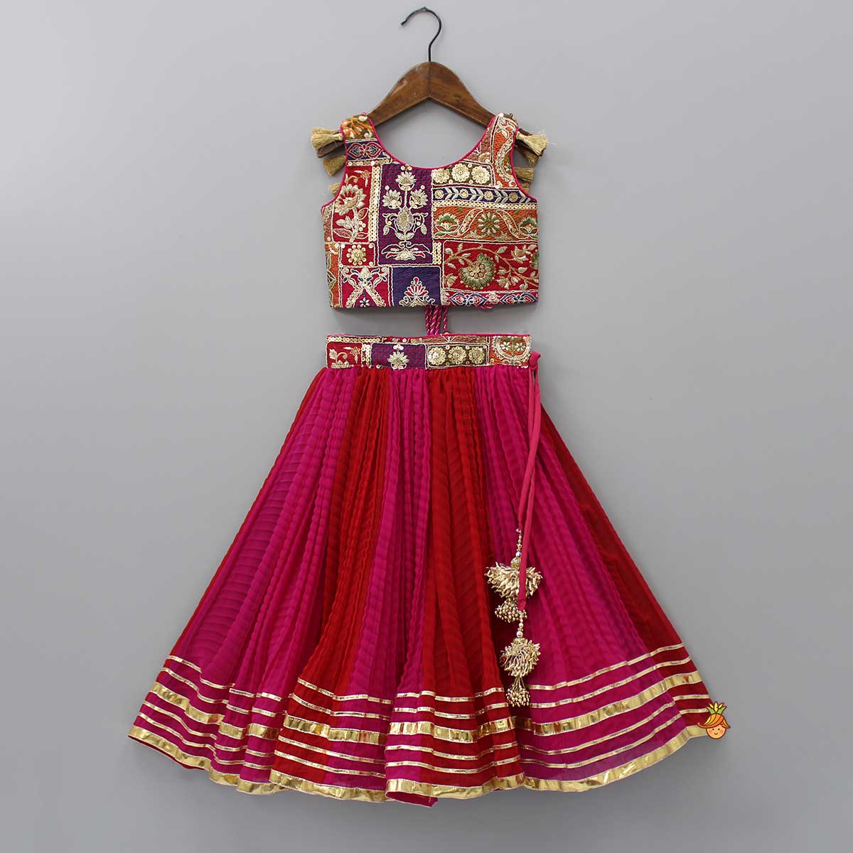 Pre Order: Beautiful Heavy Thread Embroidered Top With Dual Toned Lehenga And Dupatta With Hair Clip