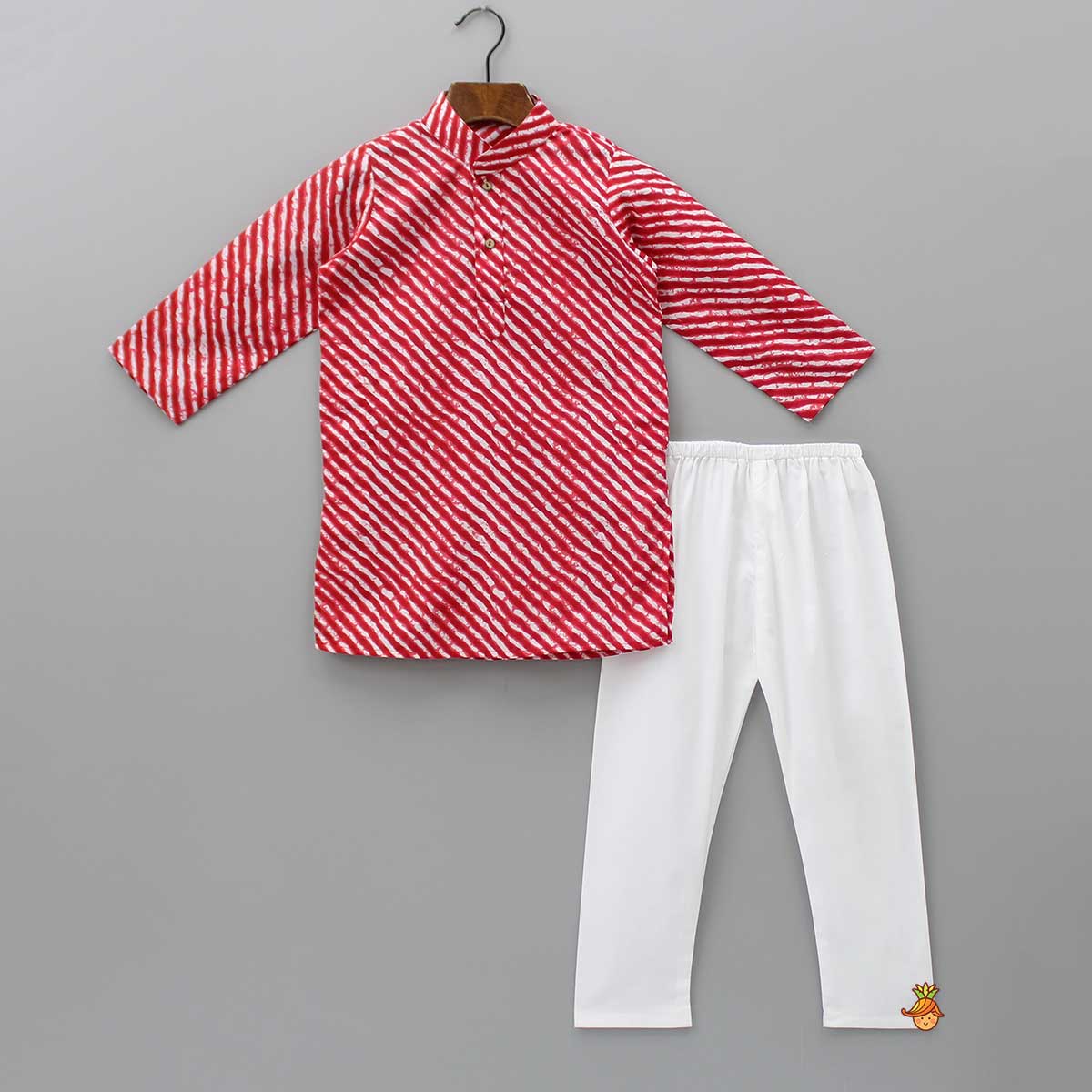 Leheriya Printed Mandarin Collar Red Kurta With White Pyjama