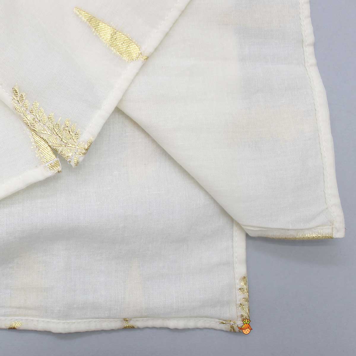 Pre Order: Chanderi Embroidered Ivory Kurta And Pyjama