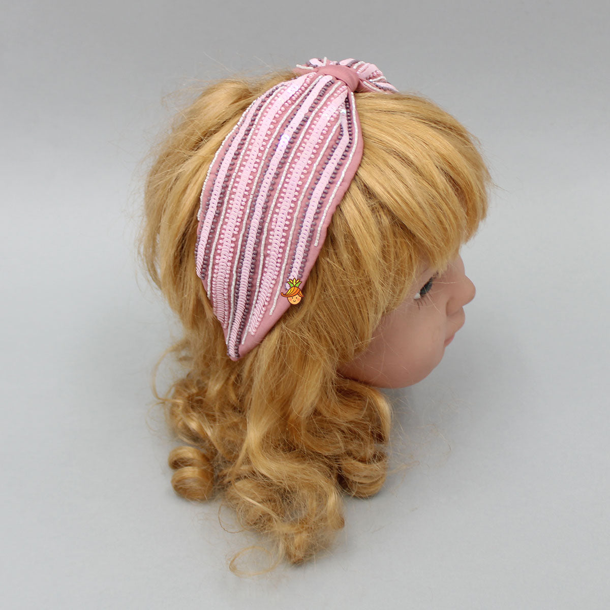 Sequins And Cut Dana Embroidered Elegant Peach Hair Band