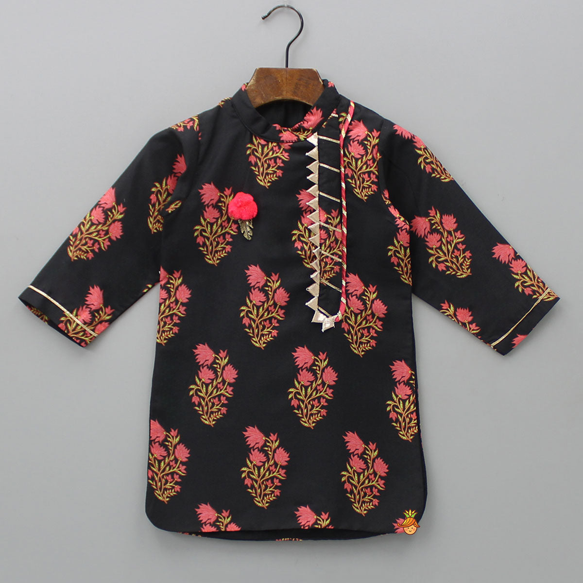 Pre Order: Leaf Adorned Black Floral Printed Kurta And Pyjama