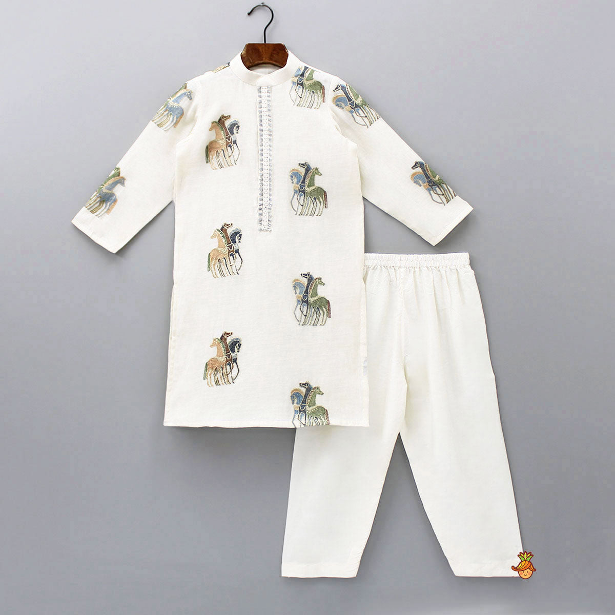 Pre Order: Animal Embroidered Off White Kurta And Pyjama