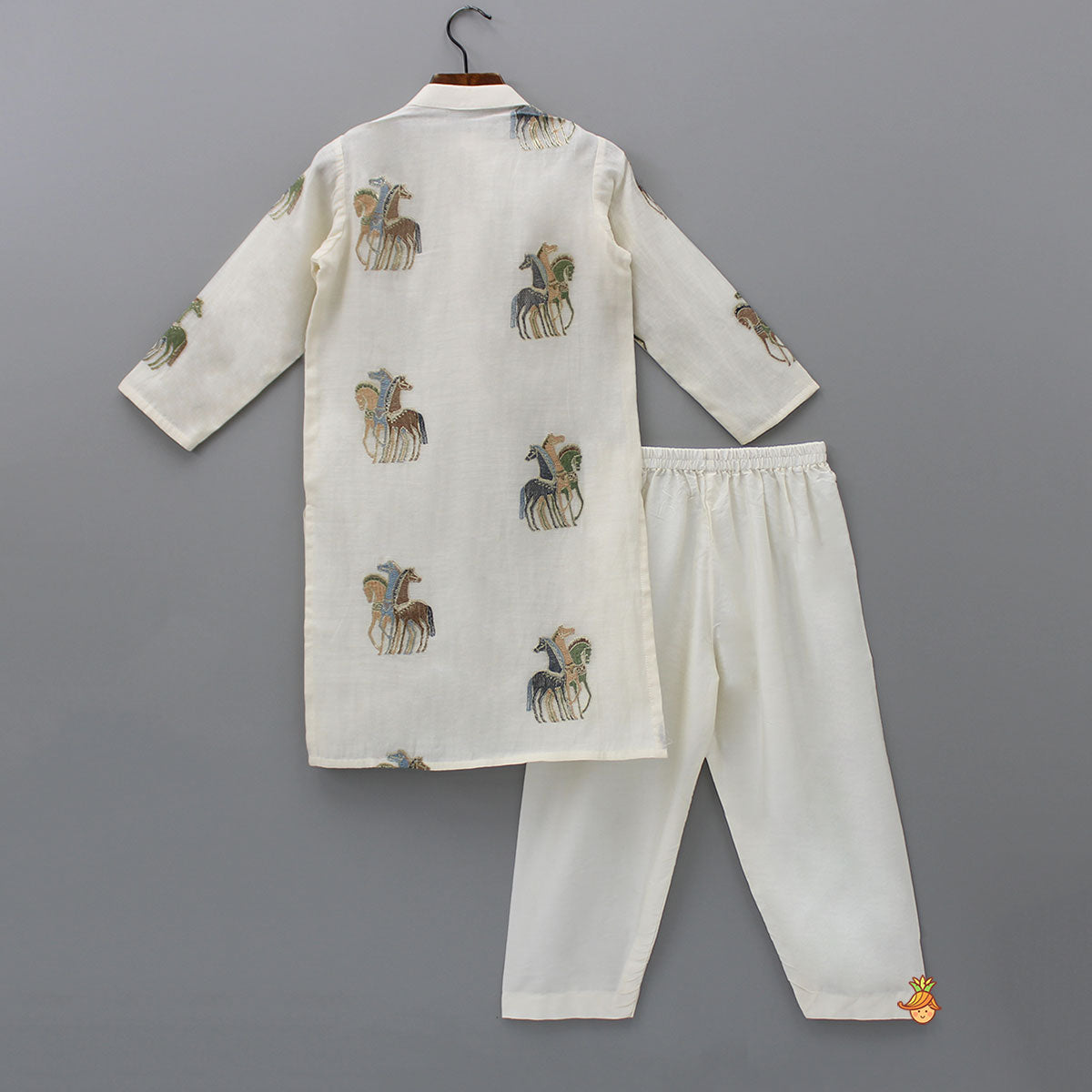 Pre Order: Animal Embroidered Off White Kurta And Pyjama