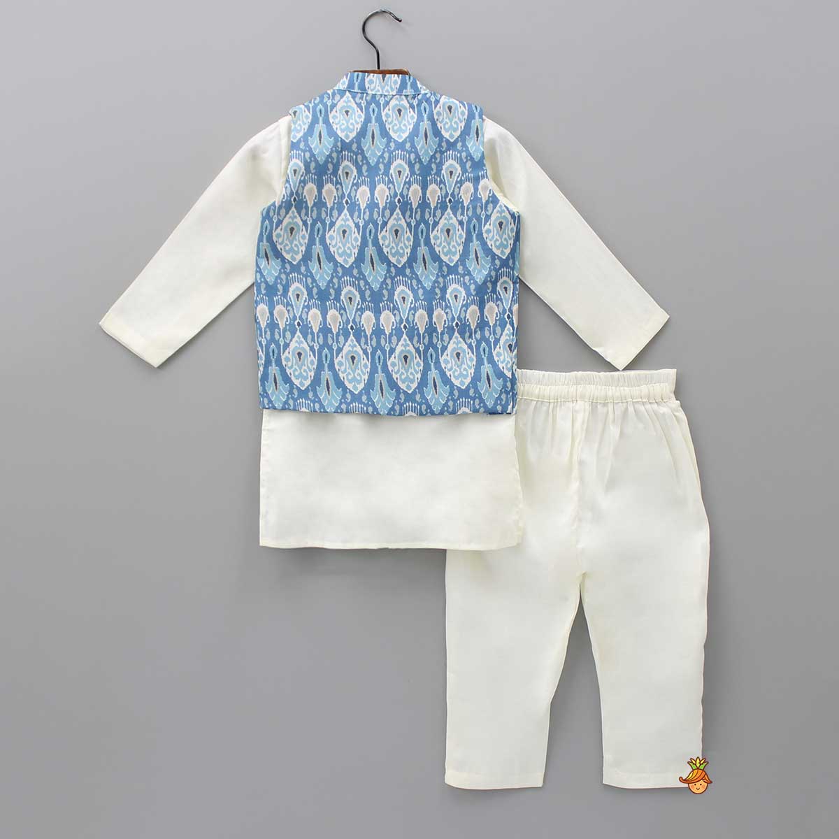 Pre Order: Off White Kurta With Stylish Hem Jacket And Pyjama