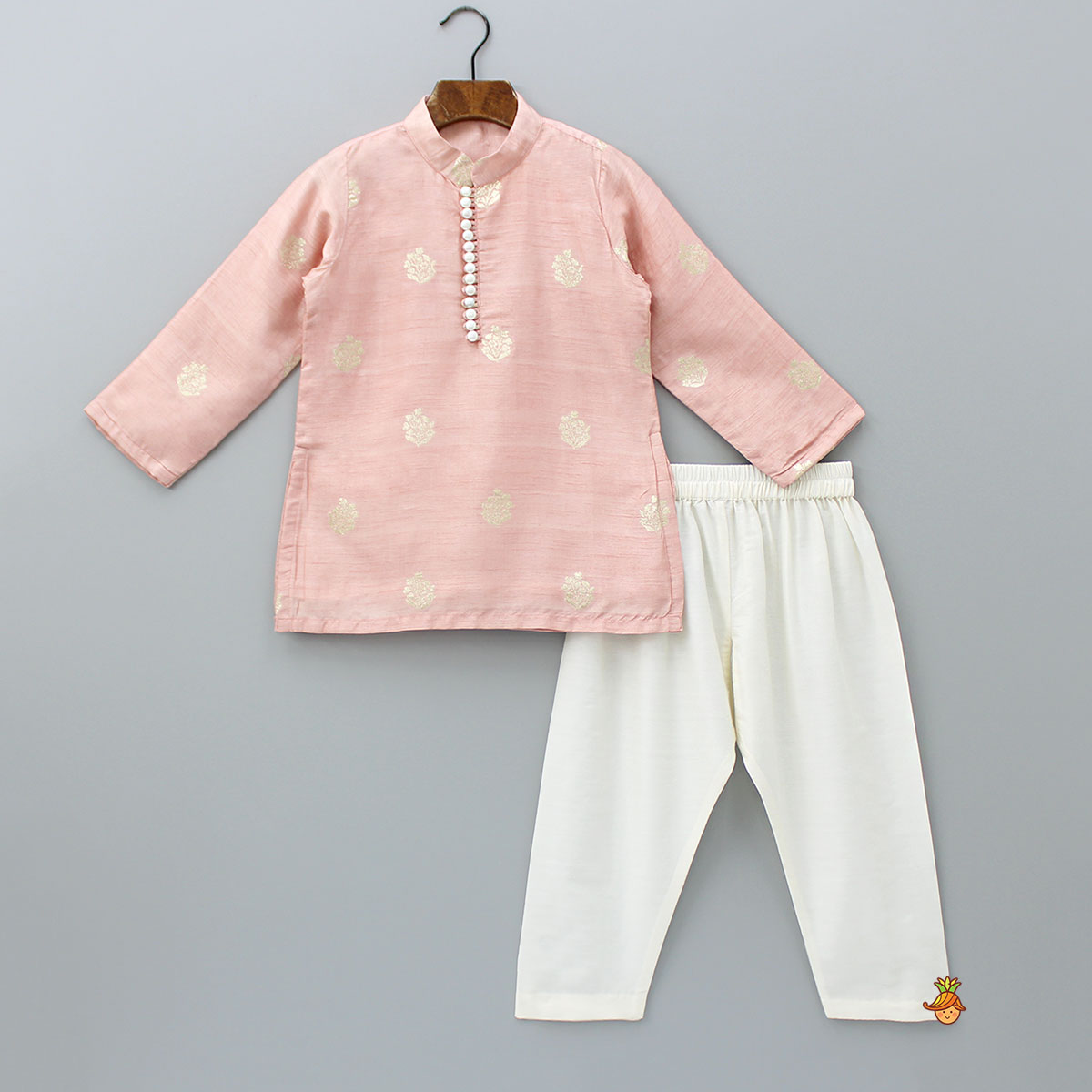 Pre Order: Peach Loop Buttons Detailed Kurta With Pyjama