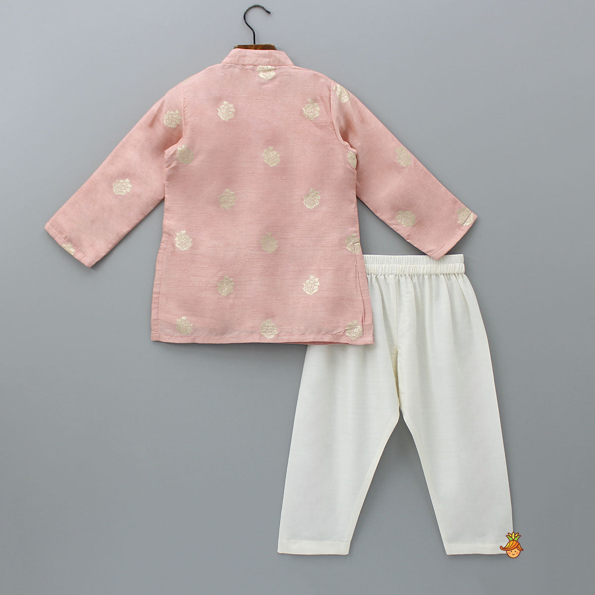 Pre Order: Peach Loop Buttons Detailed Kurta With Pyjama