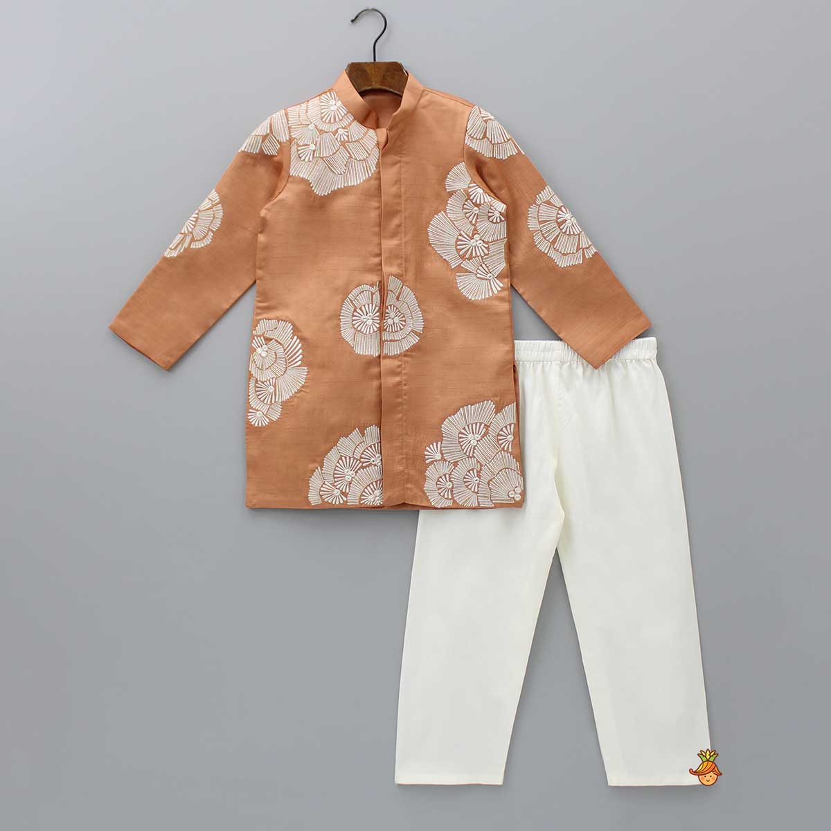Pre Order: Thread Embroidered Peach Kurta And Off White Pyjama