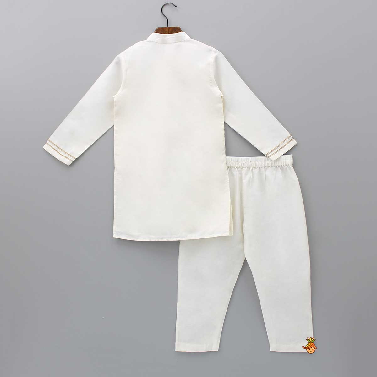 Pre Order: Slant Hook Placket Off-White Kurta And Pyjama