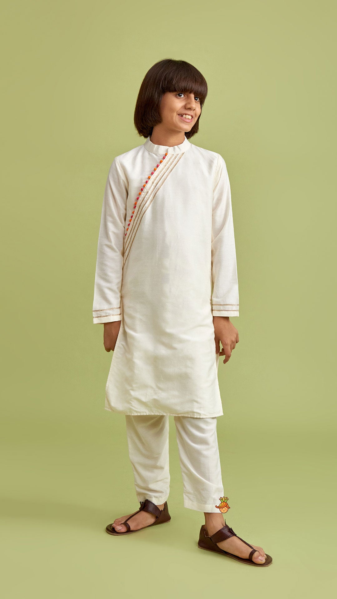 Pre Order: Slant Hook Placket Off-White Kurta And Pyjama